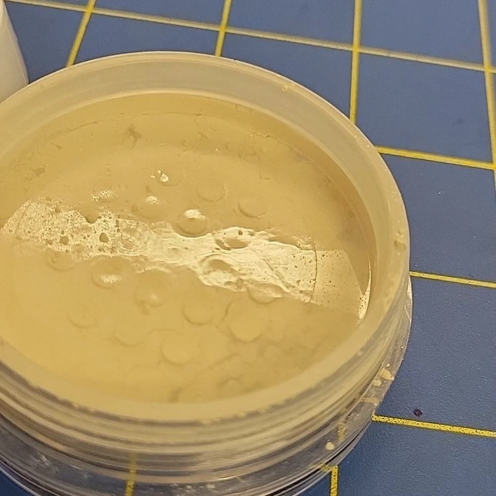 Rachel Couture Translucent Powder Light - Picture 3 of 5